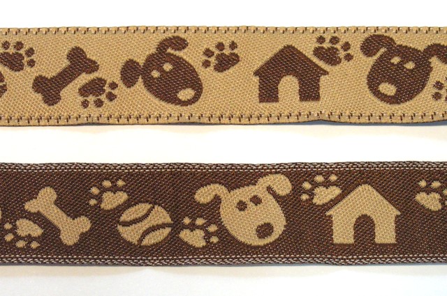 Farbe Beige Braun - The Reading Chair